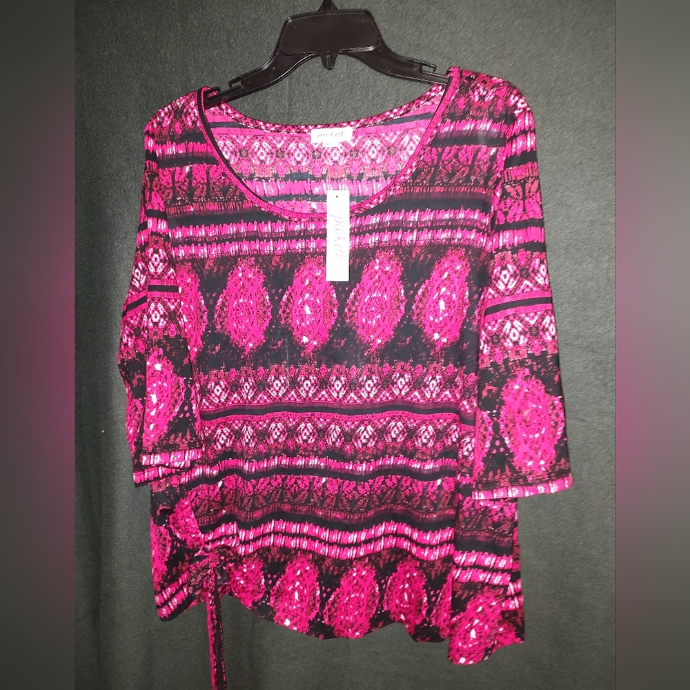 Pinkish NWT 3/4 Sleeve Adjustable Tie On The Side, 2X, Geometric Multicolored